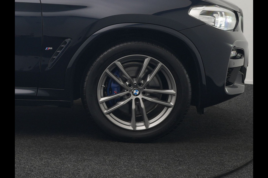 BMW X3 xDrive30e M Sport Plug In Hybrid 293pk Dealer O.H. PHEV | Panodak | Sfeerverlichting | Lederen Sportstoelen Memory & Verwarmd | Stuur Verwarmd | Apple Carplay | Keyless | Cruise Control | Navigatie | DAB | 19"L.M |