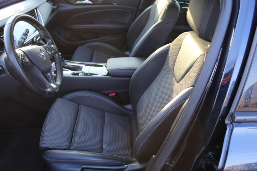 Opel Insignia Sports Tourer 1.5 Turbo Business Executive automaat APPLE CAR PLAY CAMERA KEYLESS