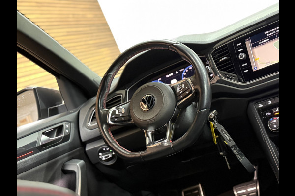Volkswagen T-Roc 1.5 TSI Sport Business R-Line | Virtual Cockpit | Adaptive Cruise Control | Camera | Stoelverwarming
