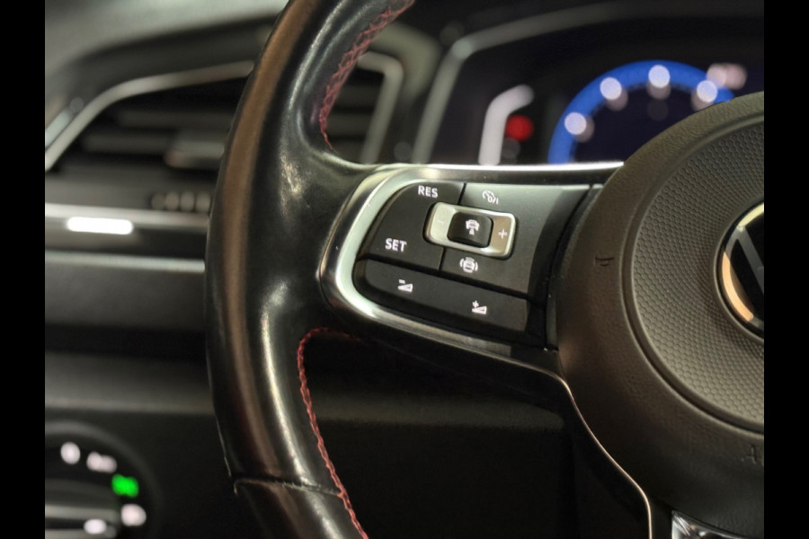 Volkswagen T-Roc 1.5 TSI Sport Business R-Line | Virtual Cockpit | Adaptive Cruise Control | Camera | Stoelverwarming
