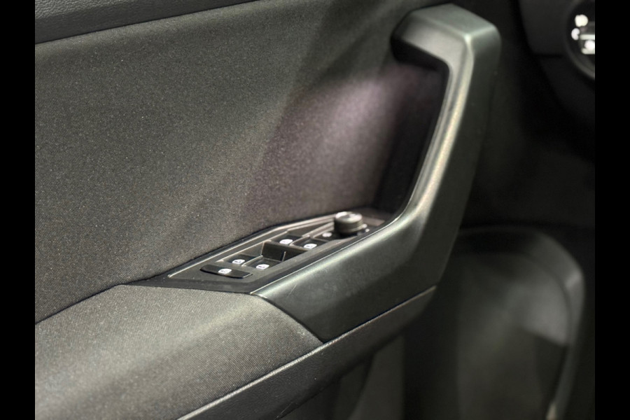 Volkswagen T-Roc 1.5 TSI Sport Business R-Line | Virtual Cockpit | Adaptive Cruise Control | Camera | Stoelverwarming
