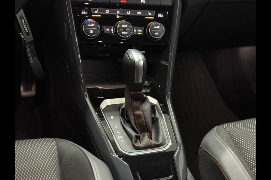 Volkswagen T-Roc 1.5 TSI Sport Business R-Line | Virtual Cockpit | Adaptive Cruise Control | Camera | Stoelverwarming