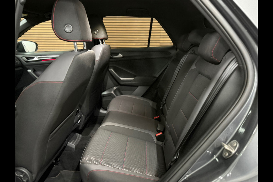 Volkswagen T-Roc 1.5 TSI Sport Business R-Line | Virtual Cockpit | Adaptive Cruise Control | Camera | Stoelverwarming