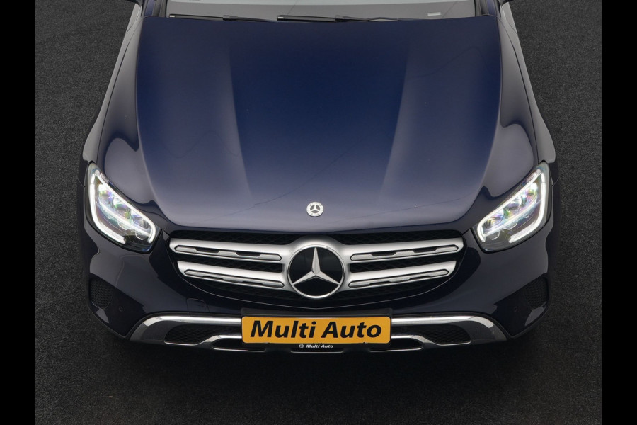 Mercedes-Benz GLC 300e 4MATIC Premium Plug In Hybrid 320pk Dealer O.H. PHEV | Trekhaak Af Fabriek | Panodak | Adaptive Cruise | Camera | Sfeerverlichting | Apple Carplay | Blis | Navigatie | DAB | 19"L.M |
