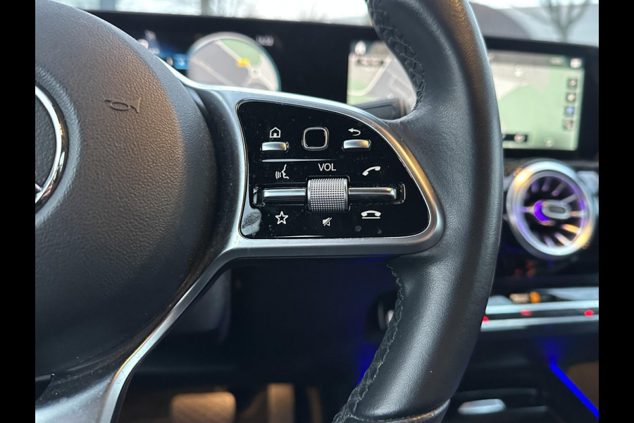 Mercedes-Benz EQA 250 Business Solution Luxury 67 kWh | SOH 96% | Ambilight | Elektr. achterklep | Stoelverwarming | Camera | Origineel Nederlandse auto | NAP | 12 mnd BOVAG garantie