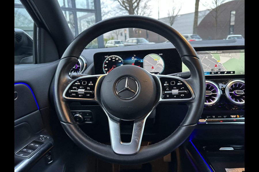 Mercedes-Benz EQA 250 Business Solution Luxury 67 kWh | SOH 96% | Ambilight | Elektr. achterklep | Stoelverwarming | Camera | Origineel Nederlandse auto | NAP | 12 mnd BOVAG garantie