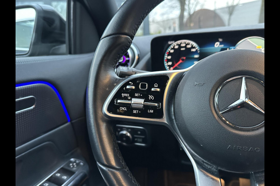 Mercedes-Benz EQA 250 Business Solution Luxury 67 kWh | SOH 96% | Ambilight | Elektr. achterklep | Stoelverwarming | Camera | Origineel Nederlandse auto | NAP | 12 mnd BOVAG garantie