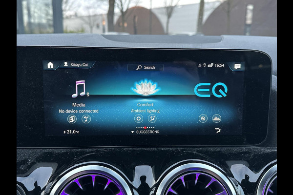 Mercedes-Benz EQA 250 Business Solution Luxury 67 kWh | SOH 96% | Ambilight | Elektr. achterklep | Stoelverwarming | Camera | Origineel Nederlandse auto | NAP | 12 mnd BOVAG garantie
