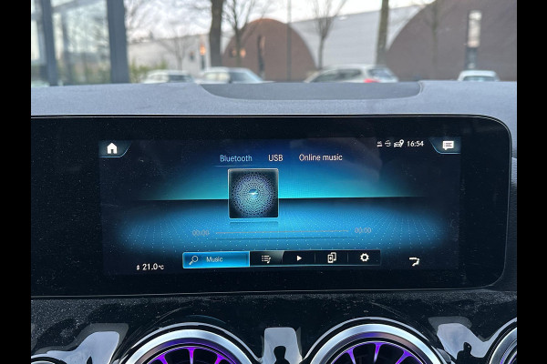 Mercedes-Benz EQA 250 Business Solution Luxury 67 kWh | SOH 96% | Ambilight | Elektr. achterklep | Stoelverwarming | Camera | Origineel Nederlandse auto | NAP | 12 mnd BOVAG garantie