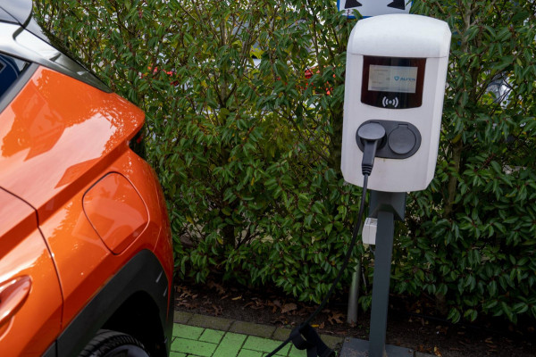 Hyundai Tucson 1.6 T-GDI PHEV Premium|Prijs rijklaar incl 12 mnd garantie|Trekhaak HUD LMV 19"