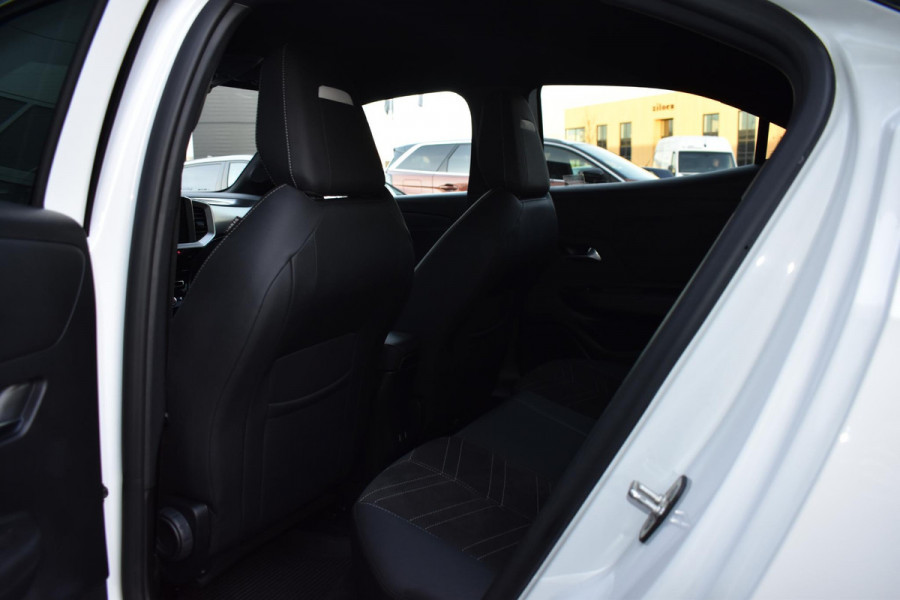 Opel Mokka 1.2 Turbo 130PK Aut. Ultimate | LED | Carplay | Camera | Keyless | Incl. garantie