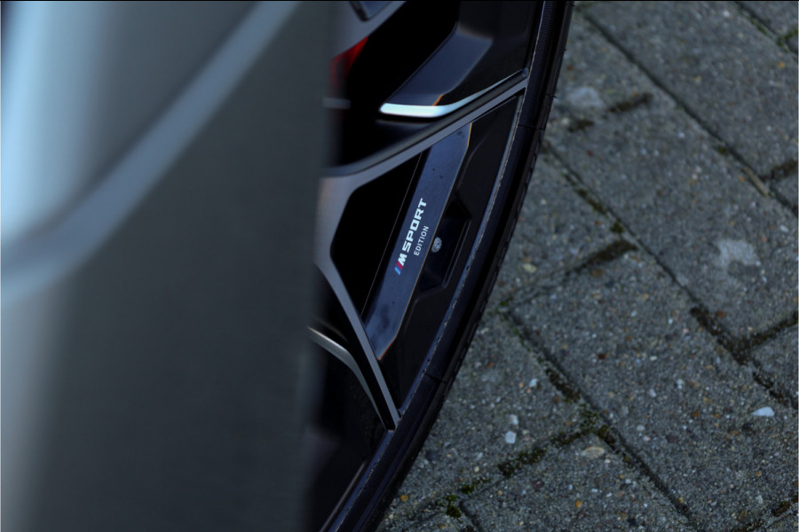 BMW 5 Serie 545e xDrive Individual Soft Close / M-zetels / Leder dashboard /