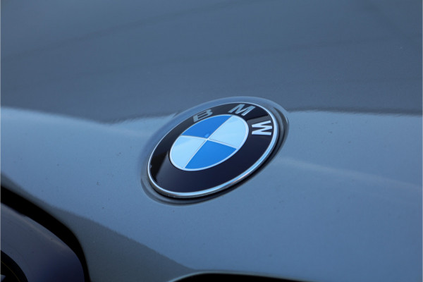 BMW 5 Serie 545e xDrive Individual Soft Close / M-zetels / Leder dashboard /