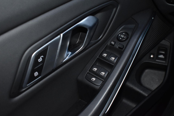 BMW 3 Serie Touring 330e 292PK Aut. M-Sport | LED | Navi | Trekhaak | Camera | Incl. garantie