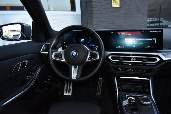 BMW 3 Serie Touring 330e 292PK Aut. M-Sport | LED | Navi | Trekhaak | Camera | Incl. garantie