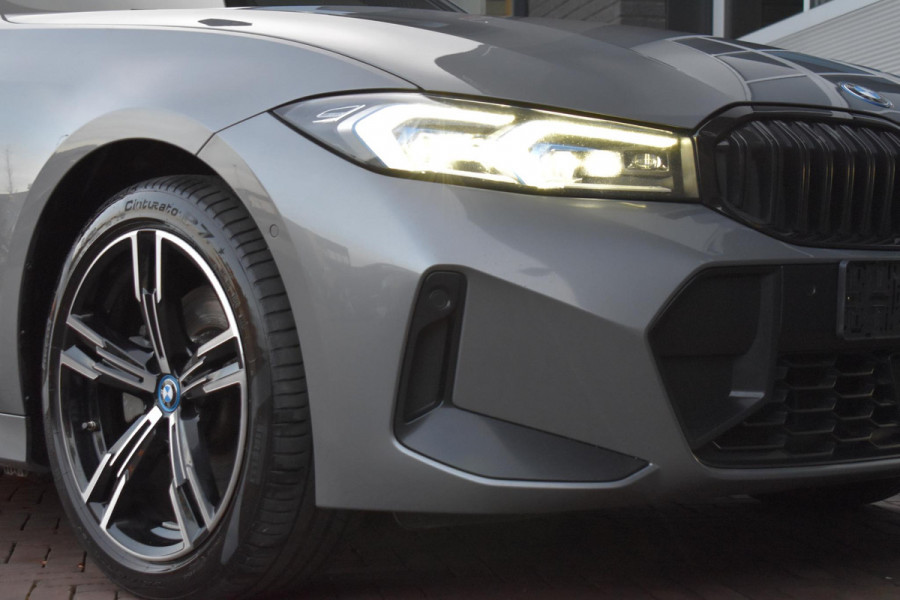 BMW 3 Serie Touring 330e 292PK Aut. M-Sport | LED | Navi | Trekhaak | Camera | Incl. garantie