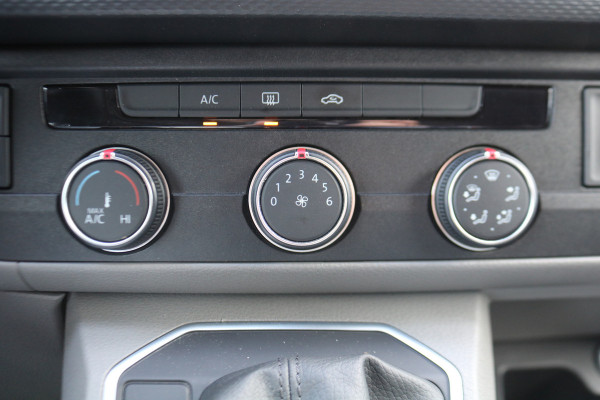 Volkswagen Transporter 2.0 TDI 150pk L2 H1 DC Bulli Automaat