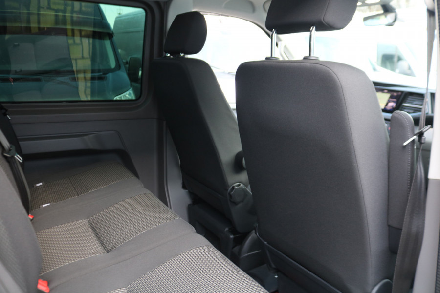 Volkswagen Transporter 2.0 TDI 150pk L2 H1 DC Bulli Automaat