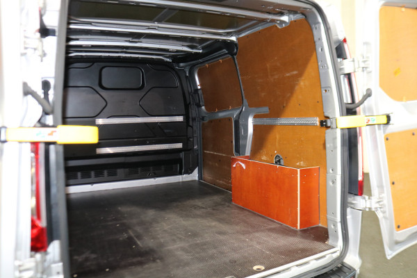 Ford Transit Custom 2.0 TDCI L1 H1 Trend Automaat