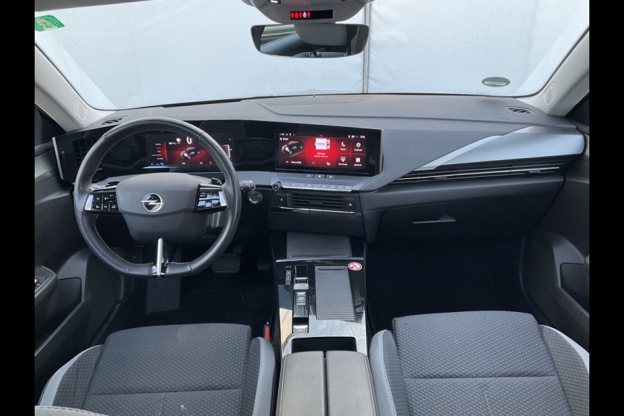 Opel Astra Sports Tourer 1.6 Turbo 260pk Hybrid PHEV Carplay Sensoren voor/achter Dab Adaptieve cruise