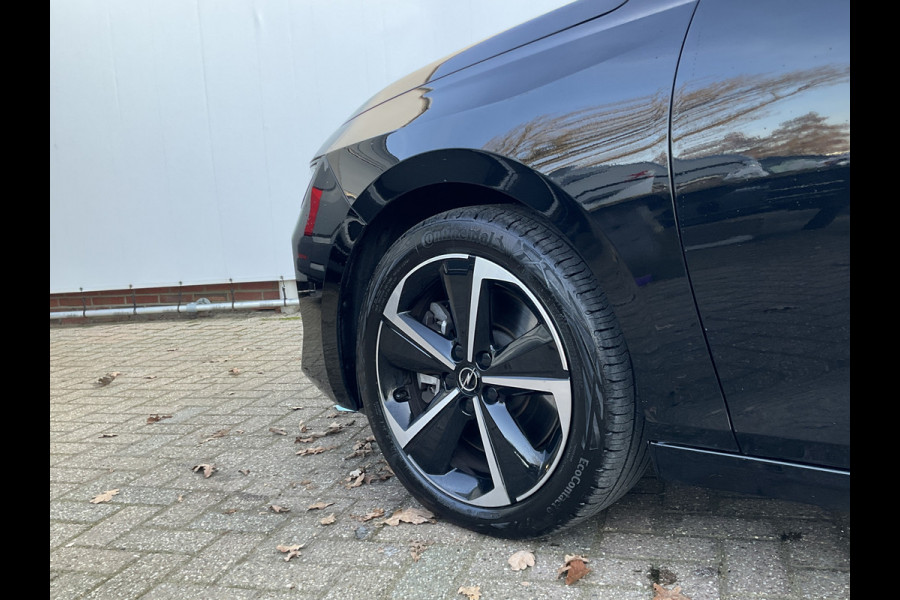 Opel Astra Sports Tourer 1.6 Turbo 260pk Hybrid PHEV Carplay Sensoren voor/achter Dab Adaptieve cruise