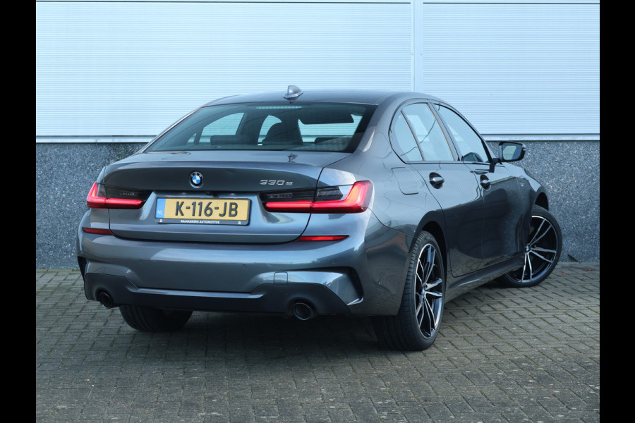 BMW 3-serie 330e M Sport HiFi / 19 inch / M-Sport remmen / Leder /