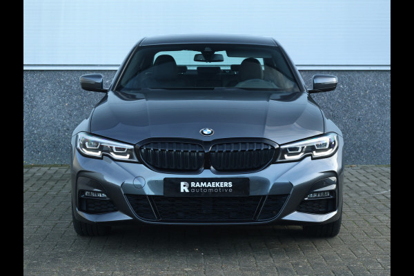 BMW 3-serie 330e M Sport HiFi / 19 inch / M-Sport remmen / Leder /