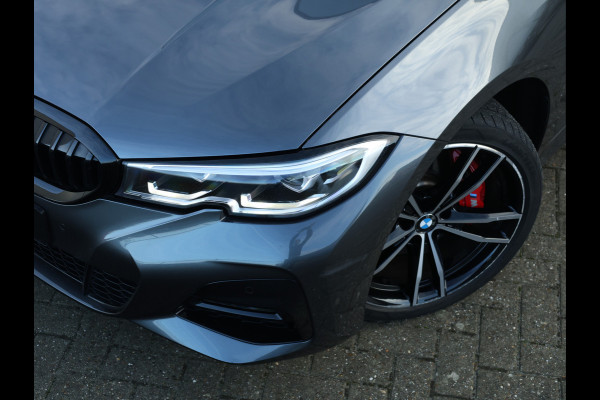 BMW 3-serie 330e M Sport HiFi / 19 inch / M-Sport remmen / Leder /
