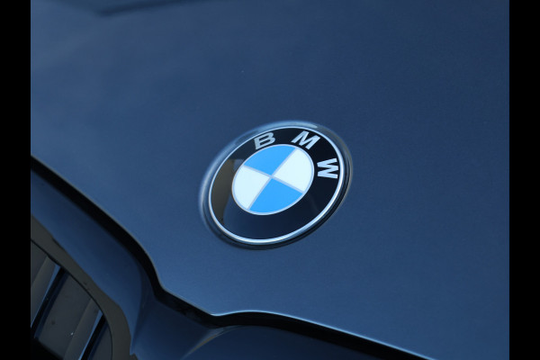 BMW 3-serie 330e M Sport HiFi / 19 inch / M-Sport remmen / Leder /