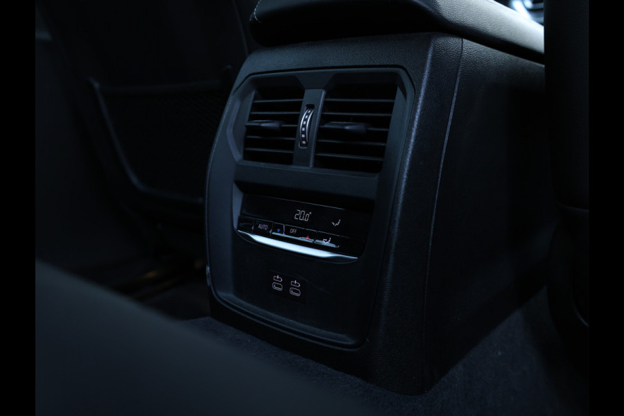 BMW 3-serie 330e M Sport HiFi / 19 inch / M-Sport remmen / Leder /