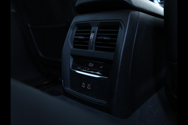 BMW 3-serie 330e M Sport HiFi / 19 inch / M-Sport remmen / Leder /