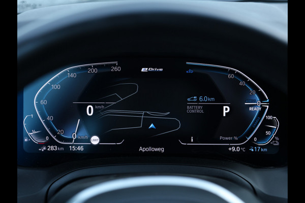 BMW 3-serie 330e M Sport HiFi / 19 inch / M-Sport remmen / Leder /