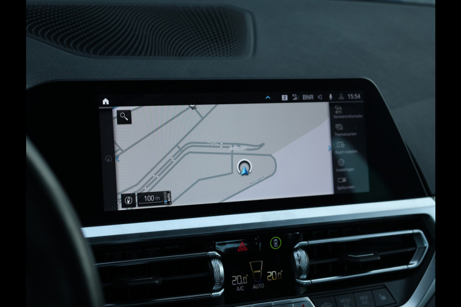 BMW 3-serie 330e M Sport HiFi / 19 inch / M-Sport remmen / Leder /