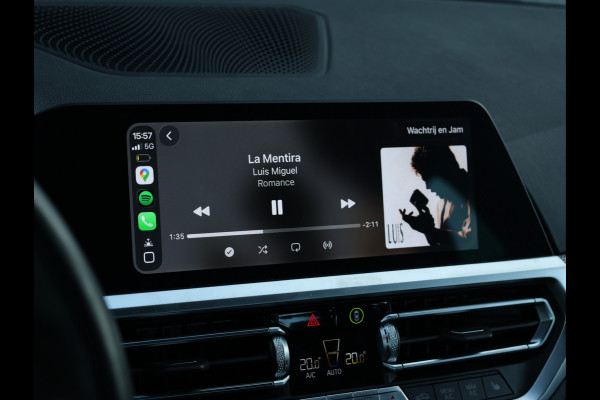 BMW 3-serie 330e M Sport HiFi / 19 inch / M-Sport remmen / Leder /