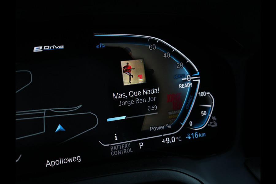 BMW 3-serie 330e M Sport HiFi / 19 inch / M-Sport remmen / Leder /