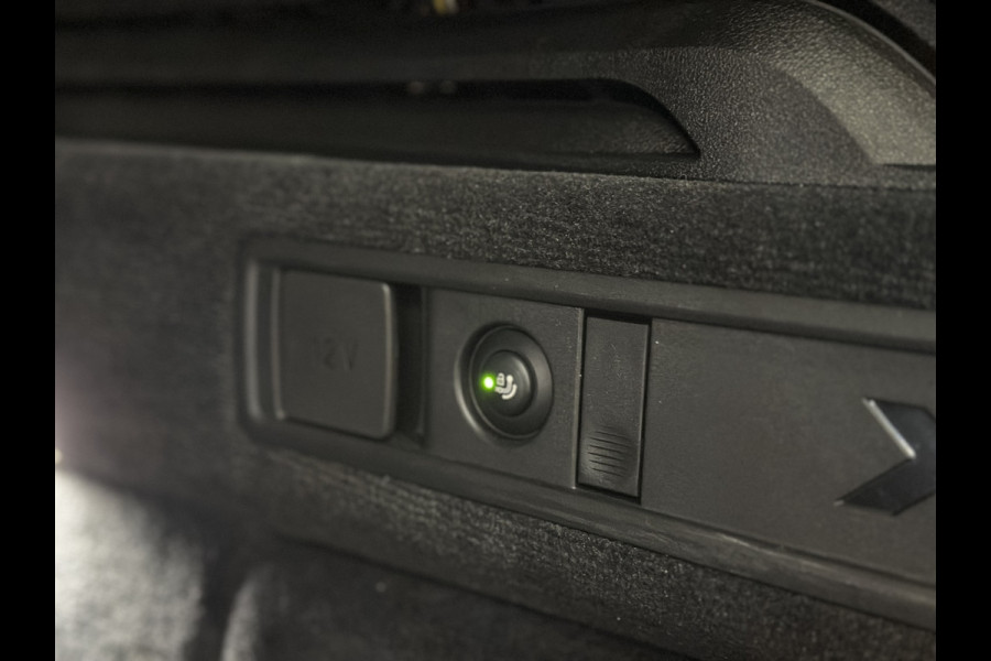 BMW X5 45e | M Sportseats | Frozen Black | Carbon | 360 Camera | Skylounce | ACC | Stoel Massage & Ventilatie | Indiv. Leder | Laser-LE Softclose | Achterasbesturing | Glasapplicatie | Displaykey | Stuur en achterbank verwarming | TH | 4-Zone | Isolatieglas | 22" | Bovag garantie.