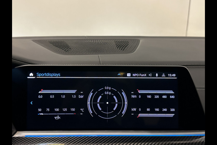 BMW X5 45e | M Sportseats | Frozen Black | Carbon | 360 Camera | Skylounce | ACC | Stoel Massage & Ventilatie | Indiv. Leder | Laser-LE Softclose | Achterasbesturing | Glasapplicatie | Displaykey | Stuur en achterbank verwarming | TH | 4-Zone | Isolatieglas | 22" | Bovag garantie.