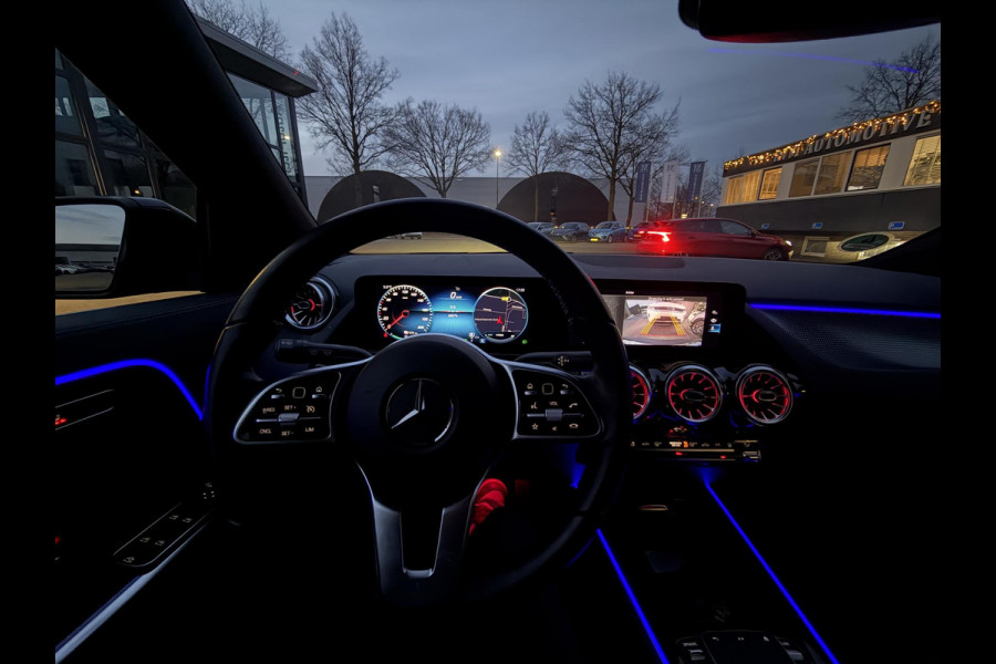 Mercedes-Benz EQA 250 Business Solution Luxury 67 kWh | SOH 96% | Ambilight | Elektr. achterklep | Stoelverwarming | Camera | Origineel Nederlandse auto | NAP | 12 mnd BOVAG garantie