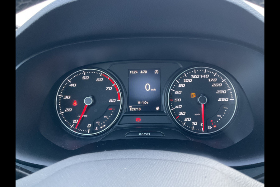 Seat Ateca 1.5 TSI Style Stoelverw. Carplay Trekhaak Business Intense