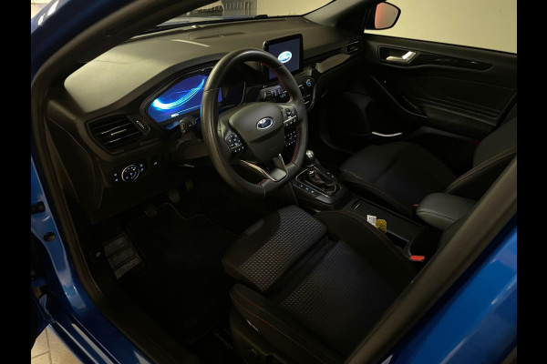 Ford FOCUS Wagon 1.0 EcoBoost Hybrid ST Line X Business AIRCO NAVI CRUISE CAMERA ELEK KLEP STOELVERW VELGEN NIEUWSTAAT