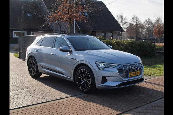 Audi e-tron 55 quattro Business edition Plus 95 kWh | SOH 96% | Panoramadak | Camera | Apple Carplay | Cruise Control |