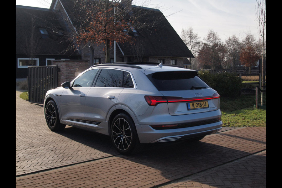 Audi e-tron 55 quattro Business edition Plus 95 kWh | SOH 96% | Panoramadak | Camera | Apple Carplay | Cruise Control |