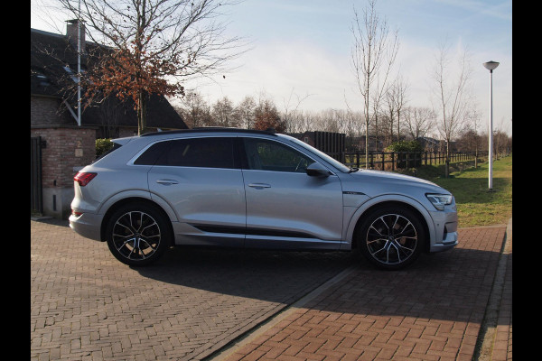 Audi e-tron 55 quattro Business edition Plus 95 kWh | SOH 96% | Panoramadak | Camera | Apple Carplay | Cruise Control |