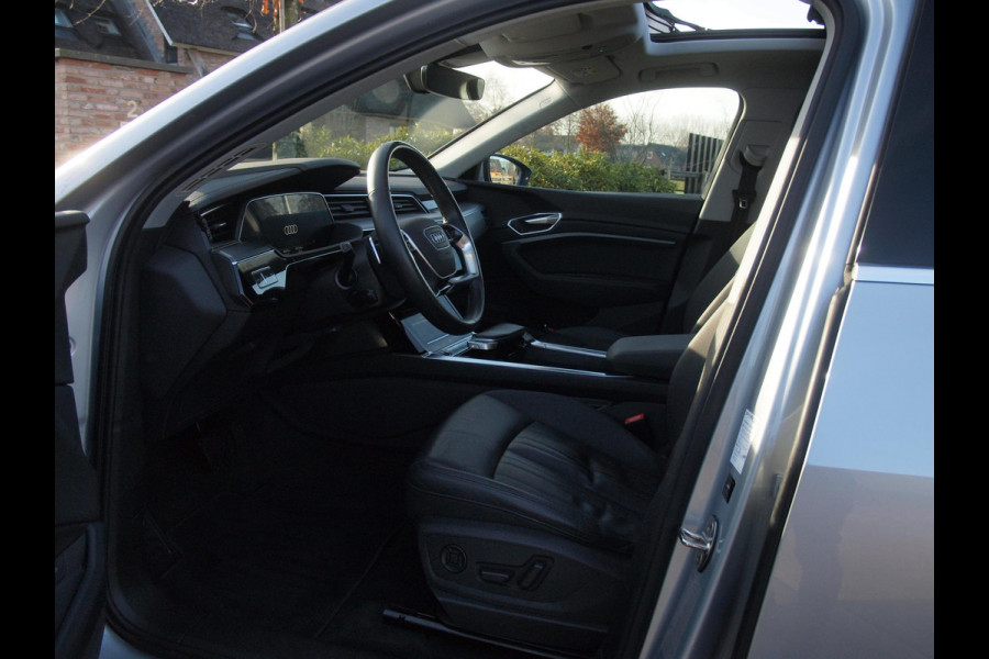 Audi e-tron 55 quattro Business edition Plus 95 kWh | SOH 96% | Panoramadak | Camera | Apple Carplay | Cruise Control |