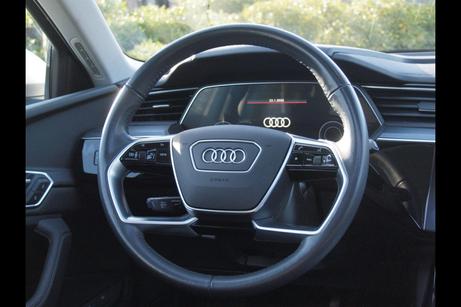 Audi e-tron 55 quattro Business edition Plus 95 kWh | SOH 96% | Panoramadak | Camera | Apple Carplay | Cruise Control |