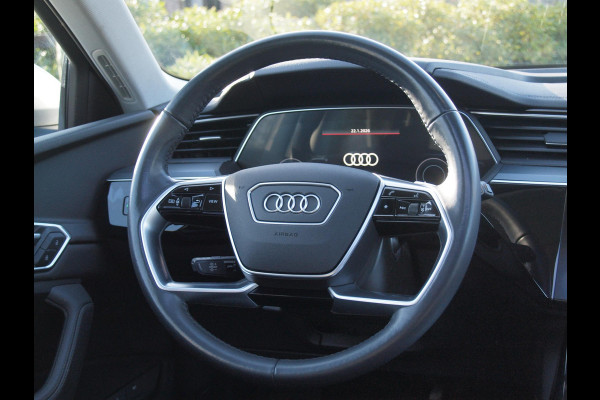 Audi e-tron 55 quattro Business edition Plus 95 kWh | SOH 96% | Panoramadak | Camera | Apple Carplay | Cruise Control |