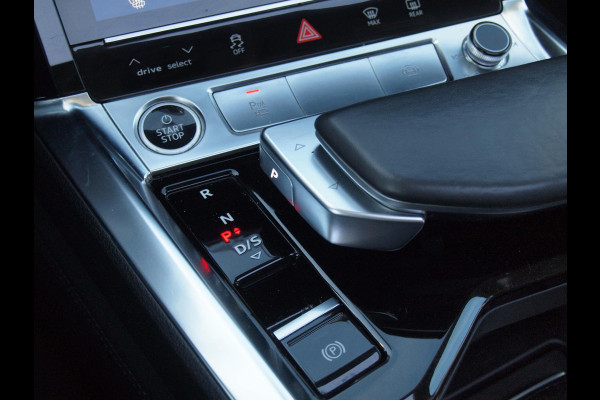 Audi e-tron 55 quattro Business edition Plus 95 kWh | SOH 96% | Panoramadak | Camera | Apple Carplay | Cruise Control |