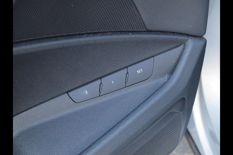 Audi e-tron 55 quattro Business edition Plus 95 kWh | SOH 96% | Panoramadak | Camera | Apple Carplay | Cruise Control |