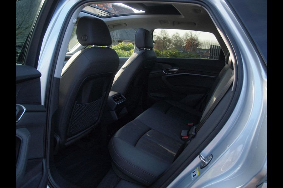 Audi e-tron 55 quattro Business edition Plus 95 kWh | SOH 96% | Panoramadak | Camera | Apple Carplay | Cruise Control |