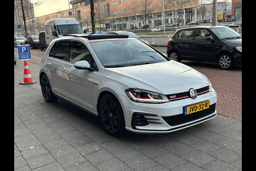 Volkswagen Golf 2.0 TSI GTI Performance Aut Leer Navi Pano